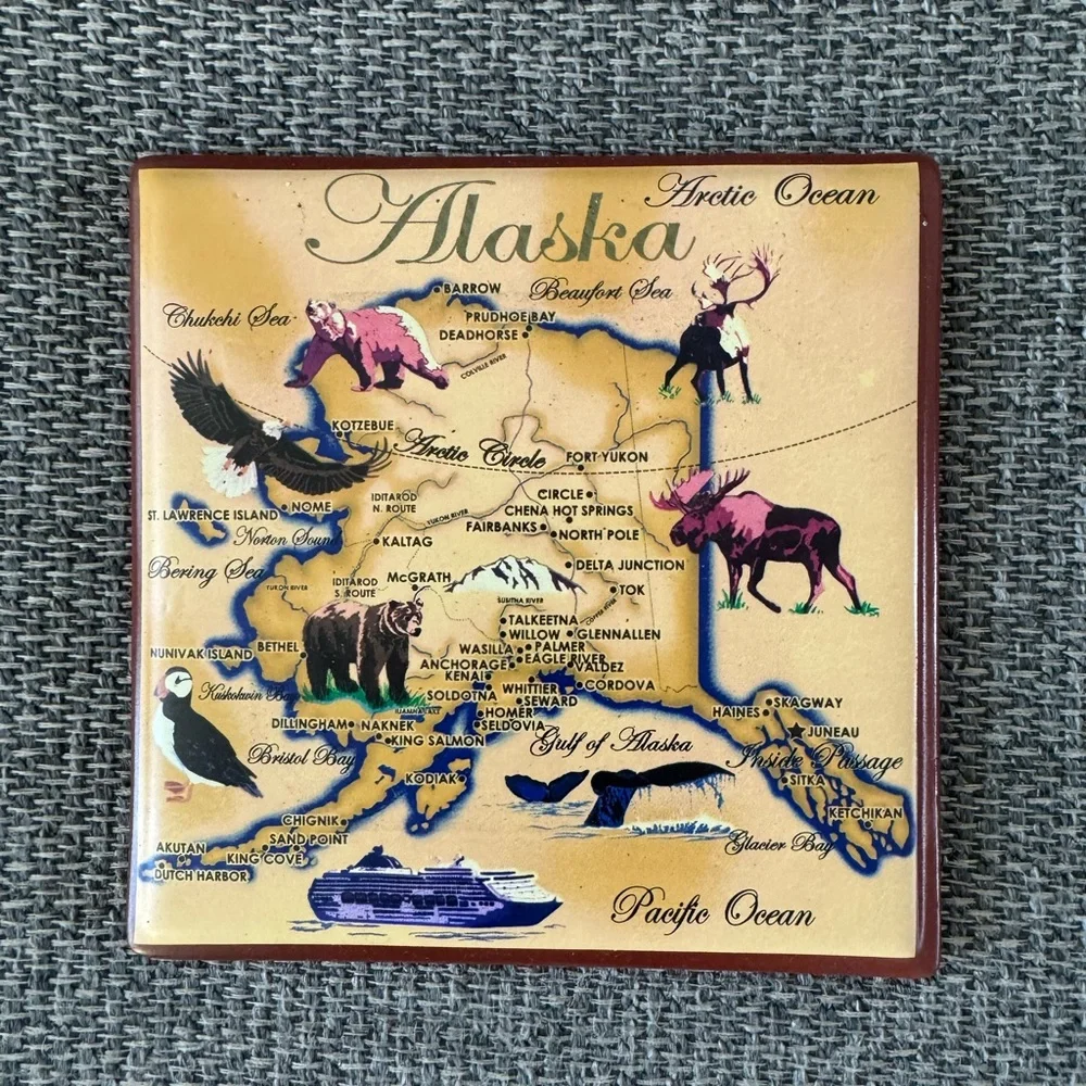 NWT Alaskan Ceramic Trivet 6x6 in packaging home decor hang wall gift